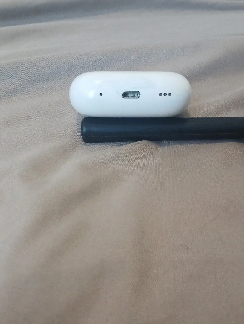 Apple A2700 Wireless Earbud Charging Case (ONLY)